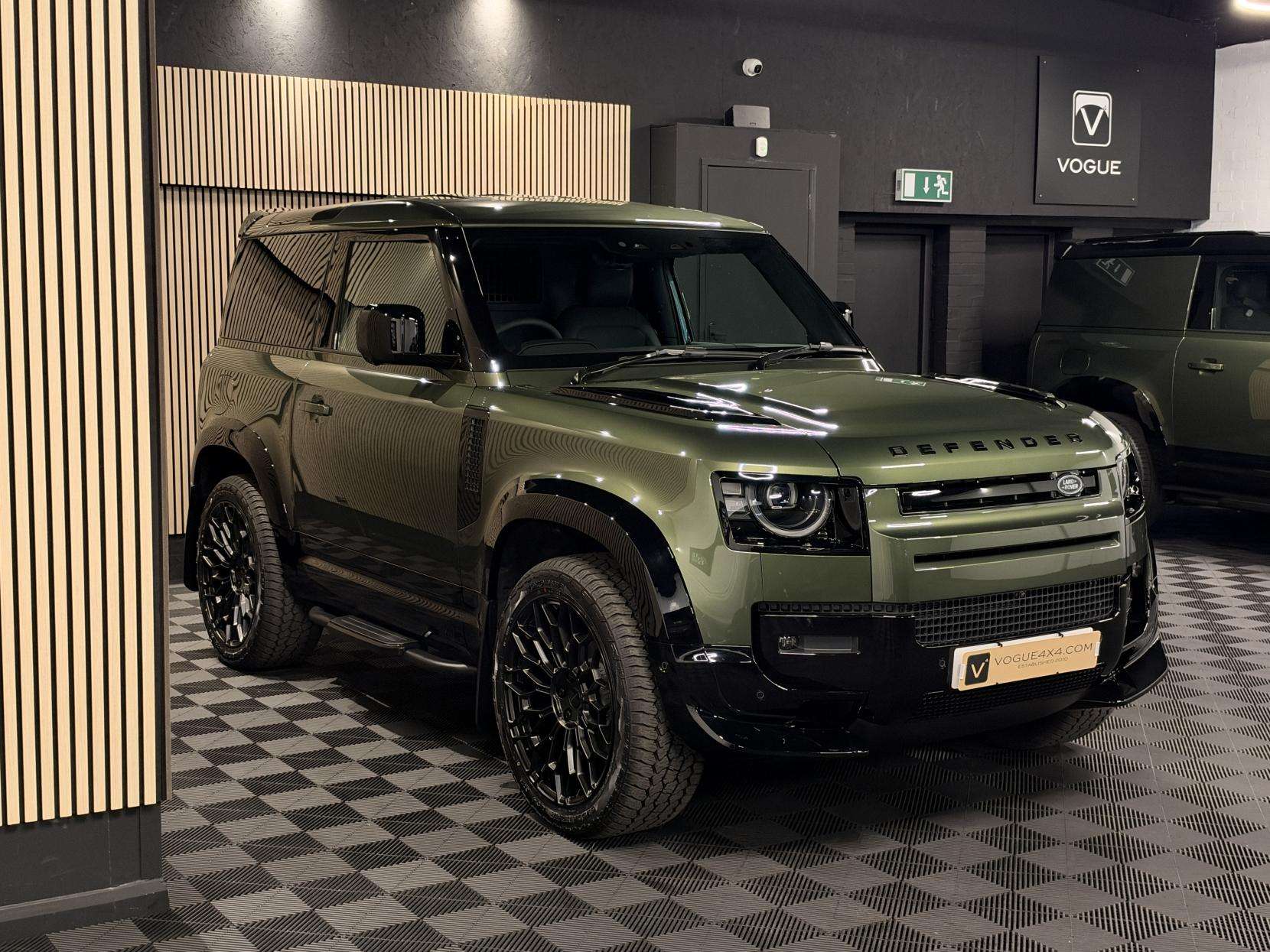 2026 LAND ROVER DEFENDER 90 2026 LAND ROVER DEFENDER 90