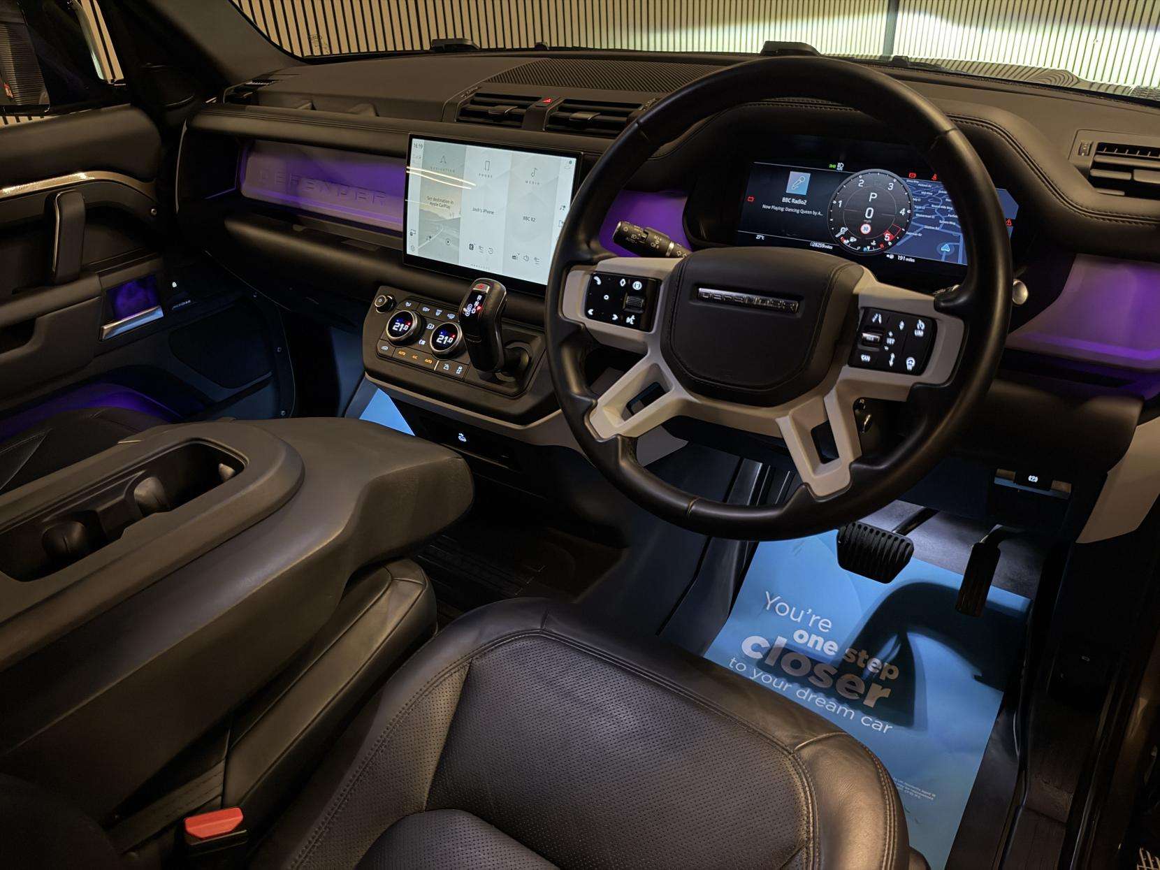 A 2024 LAND ROVER DEFENDER 90 3.0 D250 MHEV X-Dynamic HSE Hard Top SUV 3dr Diesel Auto 4WD SWB Euro 6 (s/s) (250 ps) A 2024 LAND ROVER DEFENDER 90 3.0 D250 MHEV X-Dynamic HSE Hard Top SUV 3dr Diesel Auto 4WD SWB Euro 6 (s/s) (250 ps)
