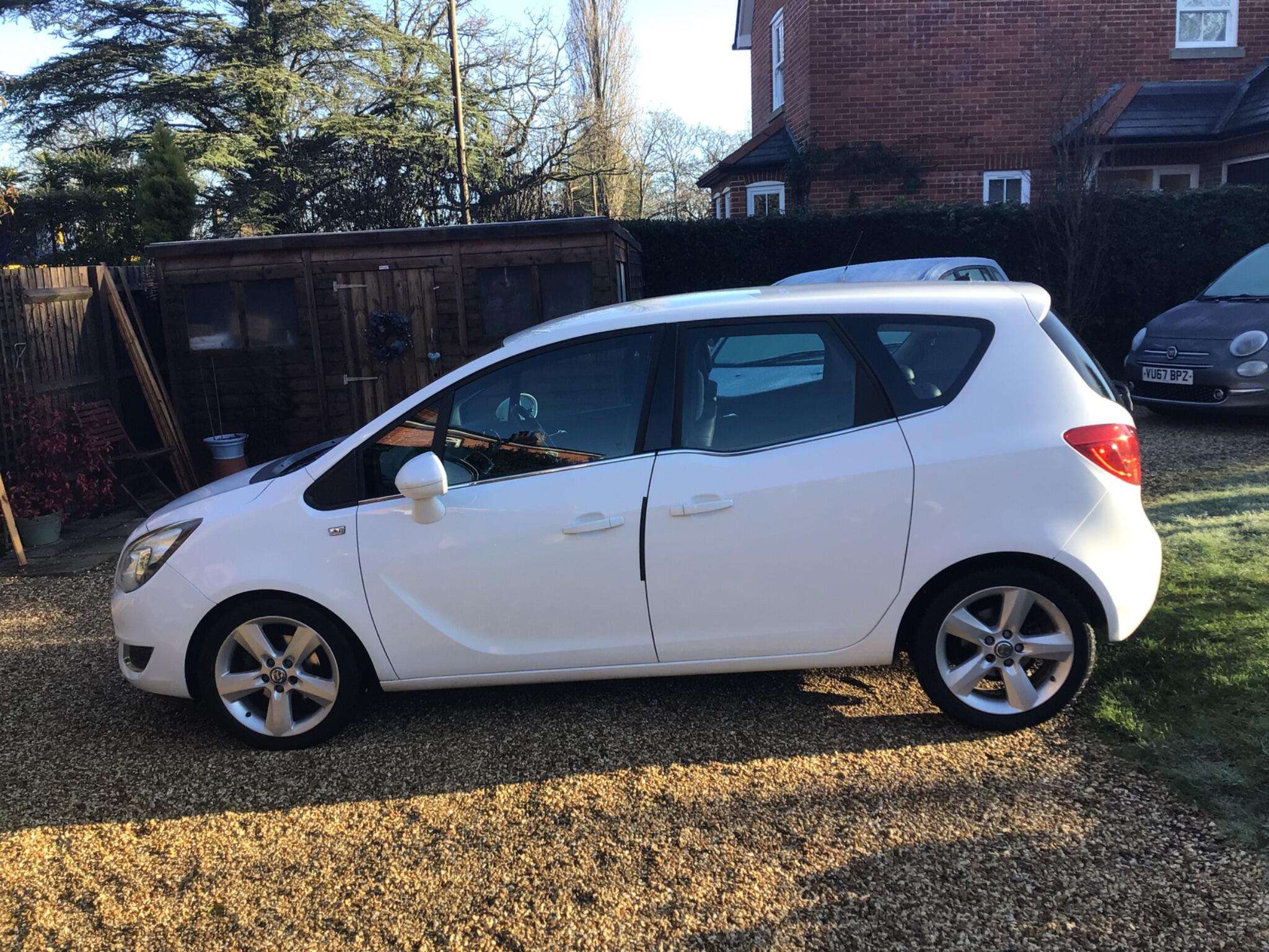 A 2015 VAUXHALL MERIVA 1.4i Tech Line Euro 6 5dr A 2015 VAUXHALL MERIVA 1.4i Tech Line Euro 6 5dr