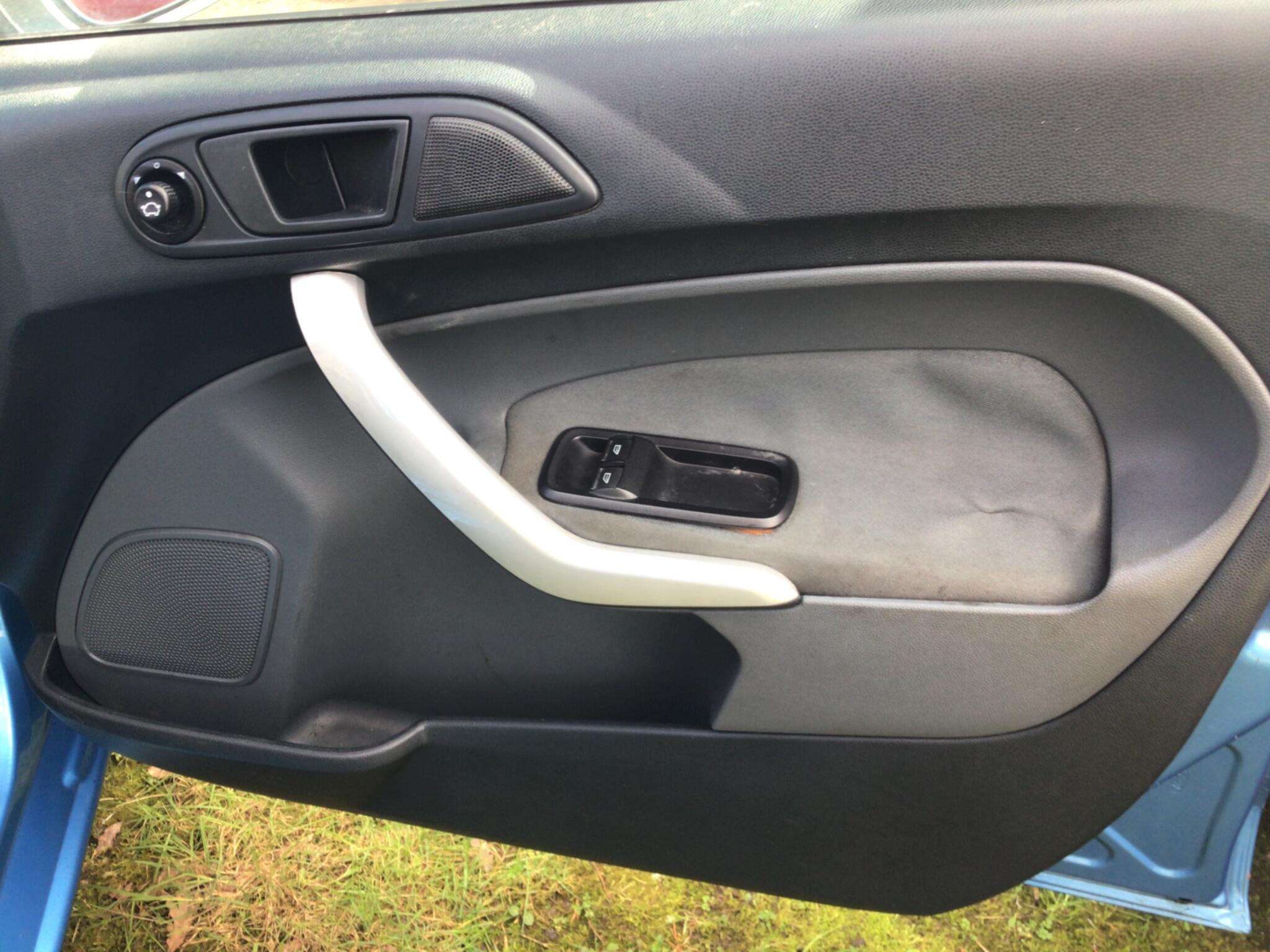 2010 FORD FIESTA 2010 FORD FIESTA