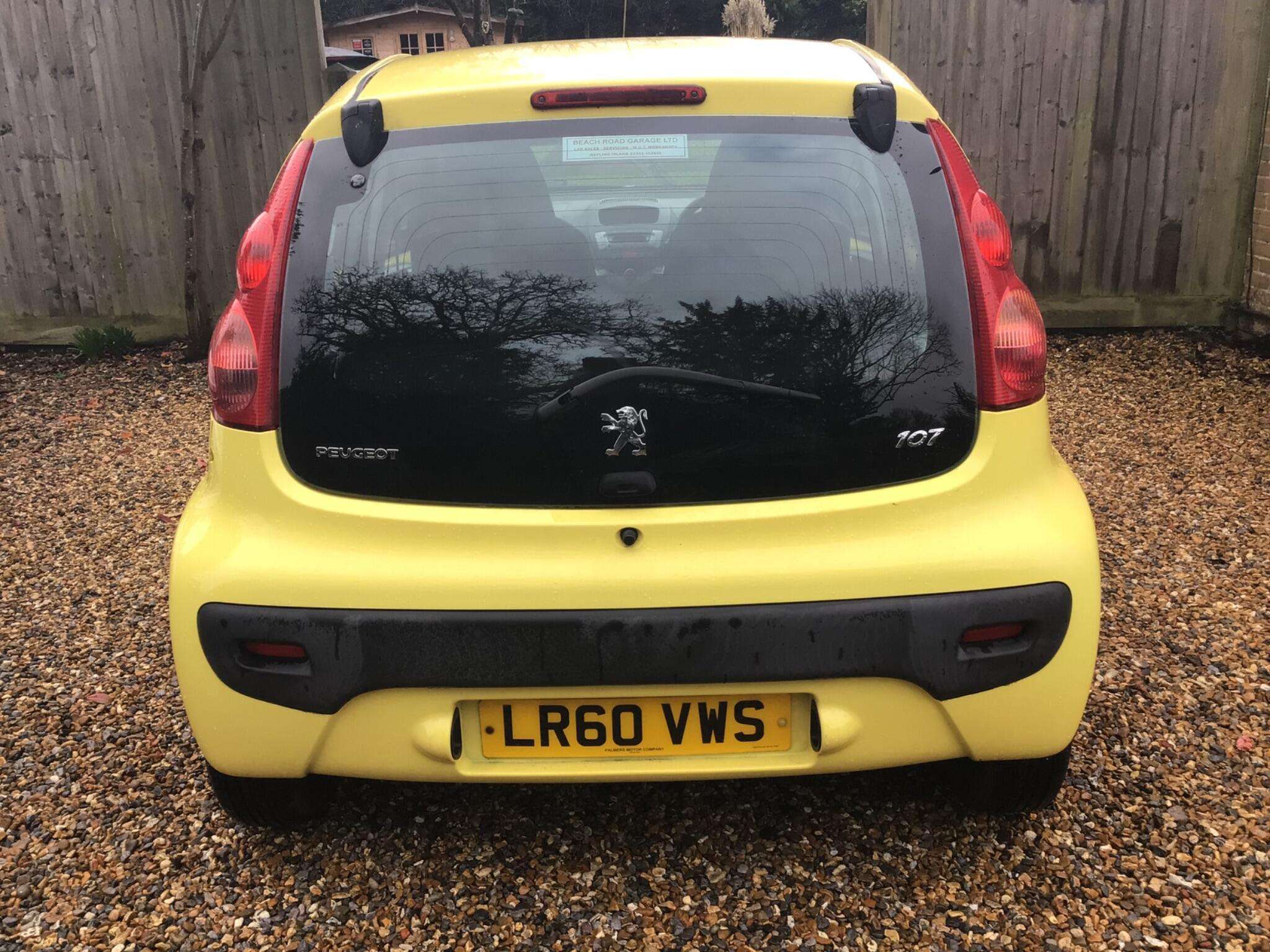 A 2010 PEUGEOT 107 1.0 12V Urban Euro 4 5dr A 2010 PEUGEOT 107 1.0 12V Urban Euro 4 5dr