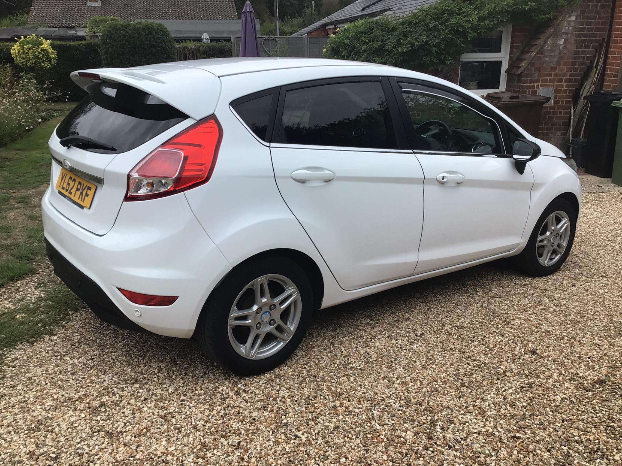 A 2013 FORD FIESTA 1.0 Zetec Hatchback 5dr Petrol Manual Euro 5 (s/s) (80 ps) A 2013 FORD FIESTA 1.0 Zetec Hatchback 5dr Petrol Manual Euro 5 (s/s) (80 ps)