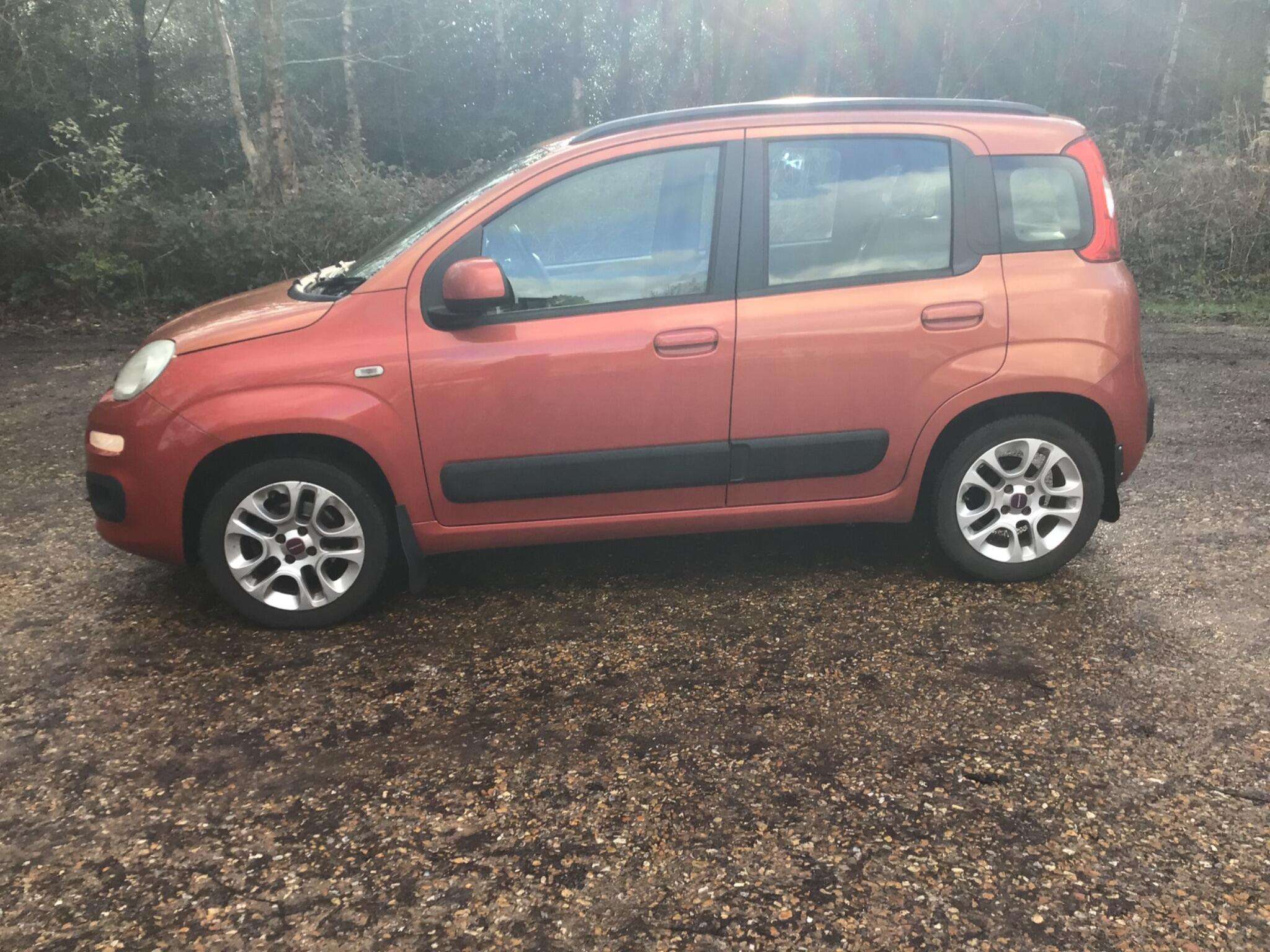 A 2012 FIAT PANDA 0.9 TwinAir Lounge Euro 6 (s/s) 5dr A 2012 FIAT PANDA 0.9 TwinAir Lounge Euro 6 (s/s) 5dr