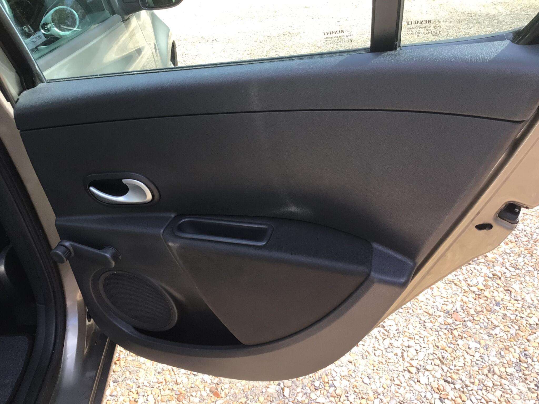 2010 RENAULT CLIO 2010 RENAULT CLIO