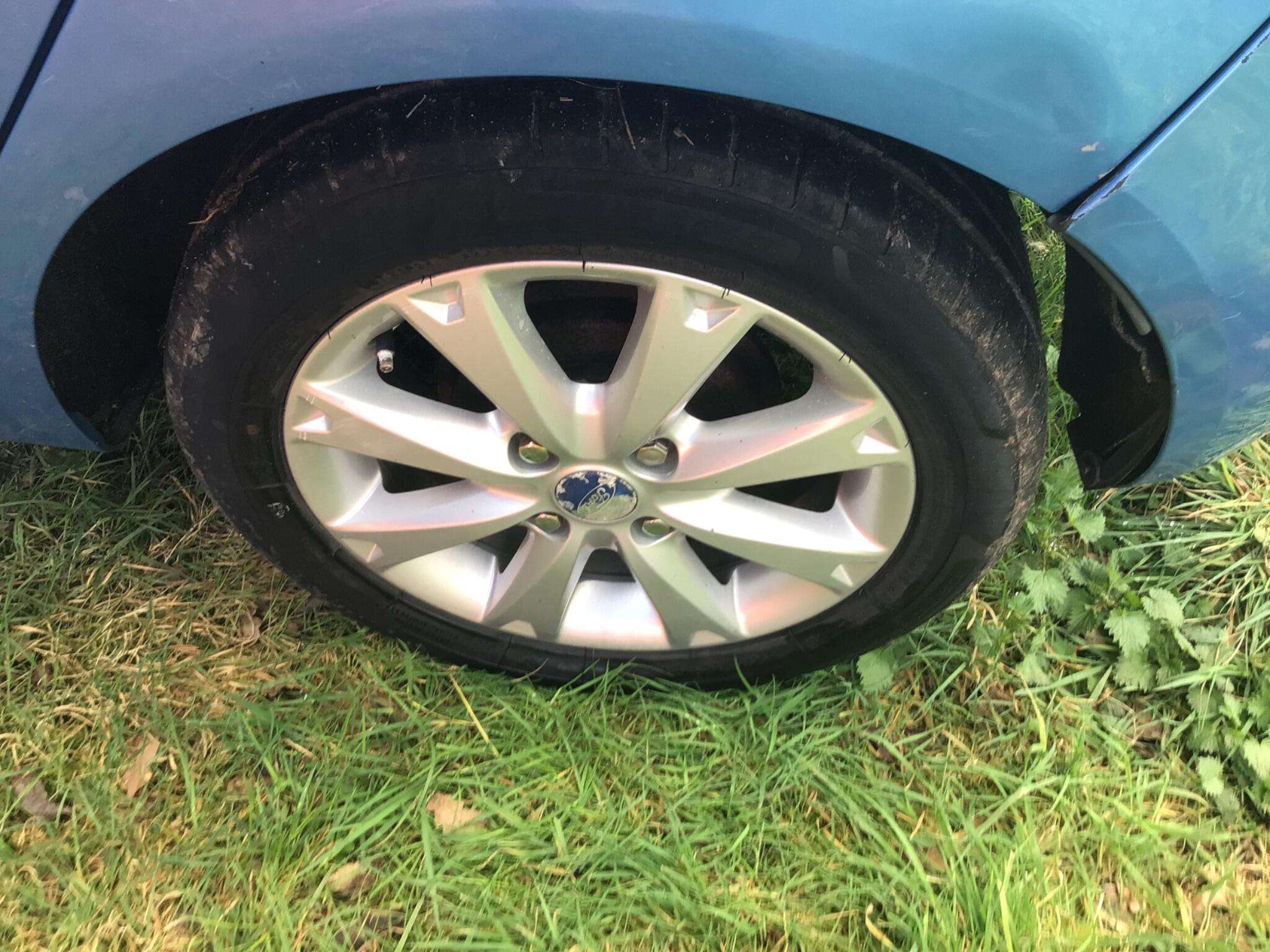 2010 FORD FIESTA 2010 FORD FIESTA