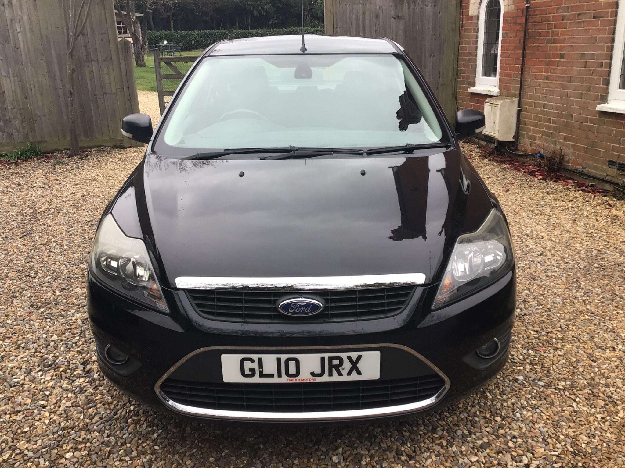 A 2010 FORD FOCUS 1.8 Titanium 5dr A 2010 FORD FOCUS 1.8 Titanium 5dr