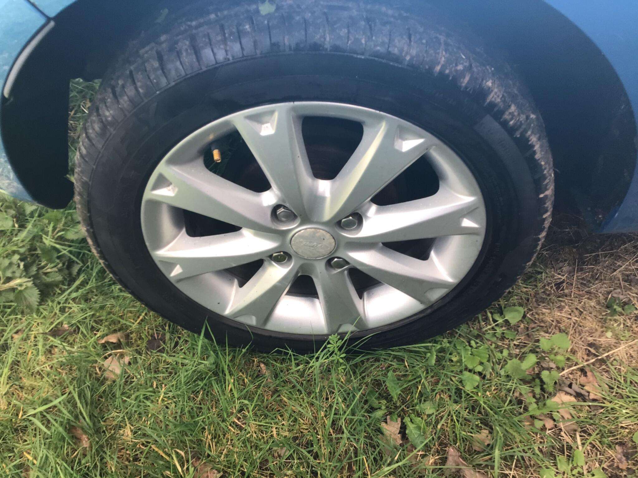 2010 FORD FIESTA 2010 FORD FIESTA