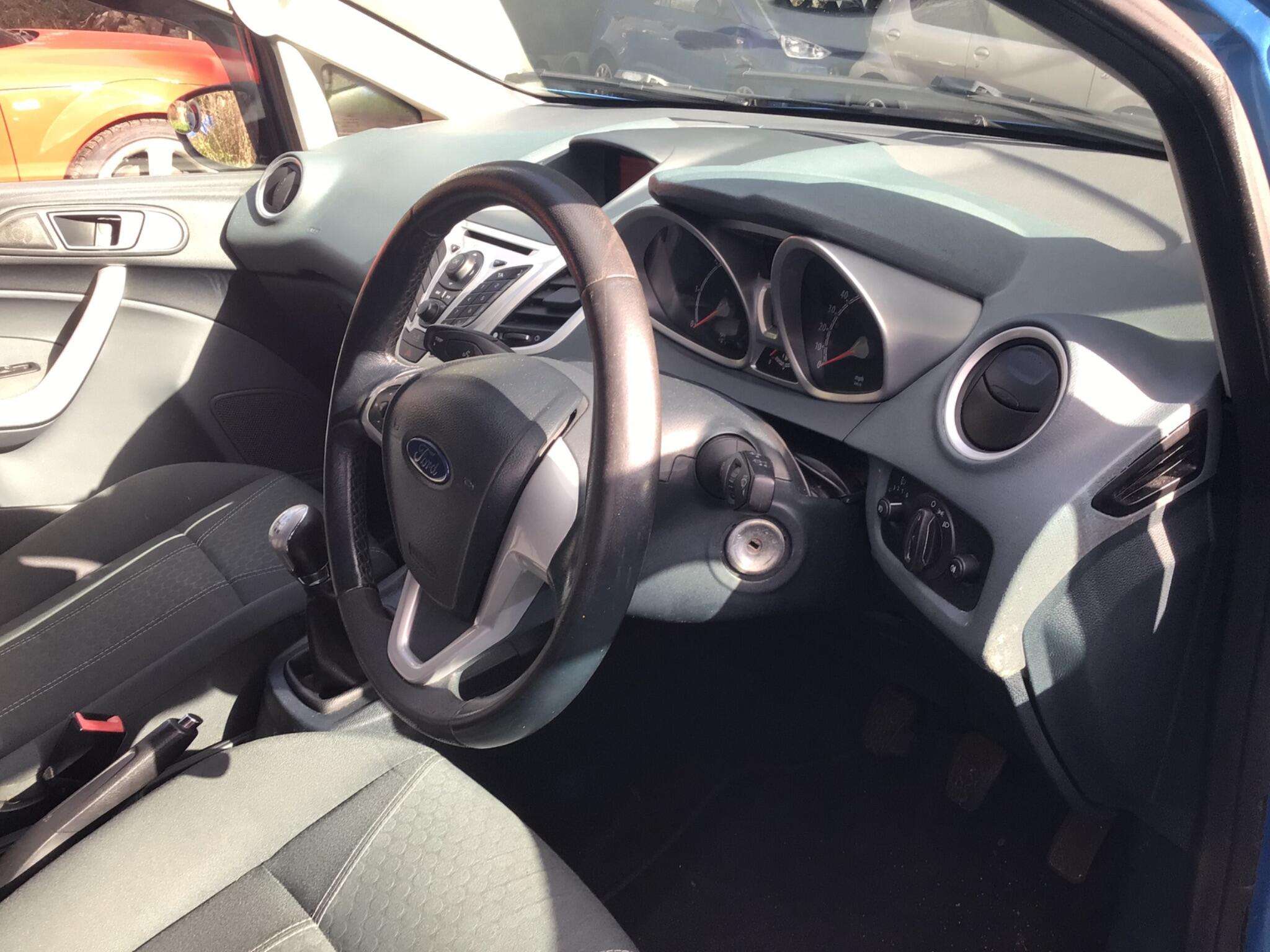 2010 FORD FIESTA 2010 FORD FIESTA