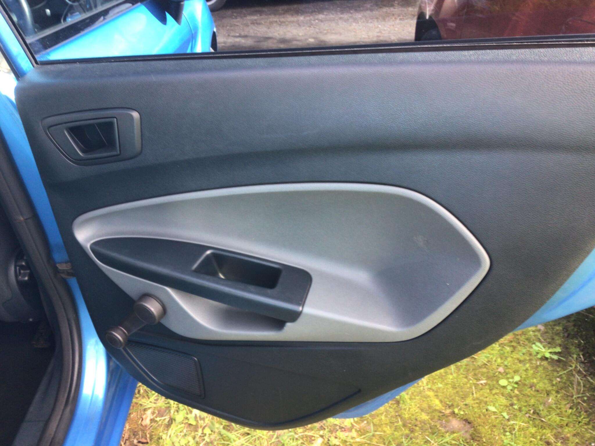 2010 FORD FIESTA 2010 FORD FIESTA