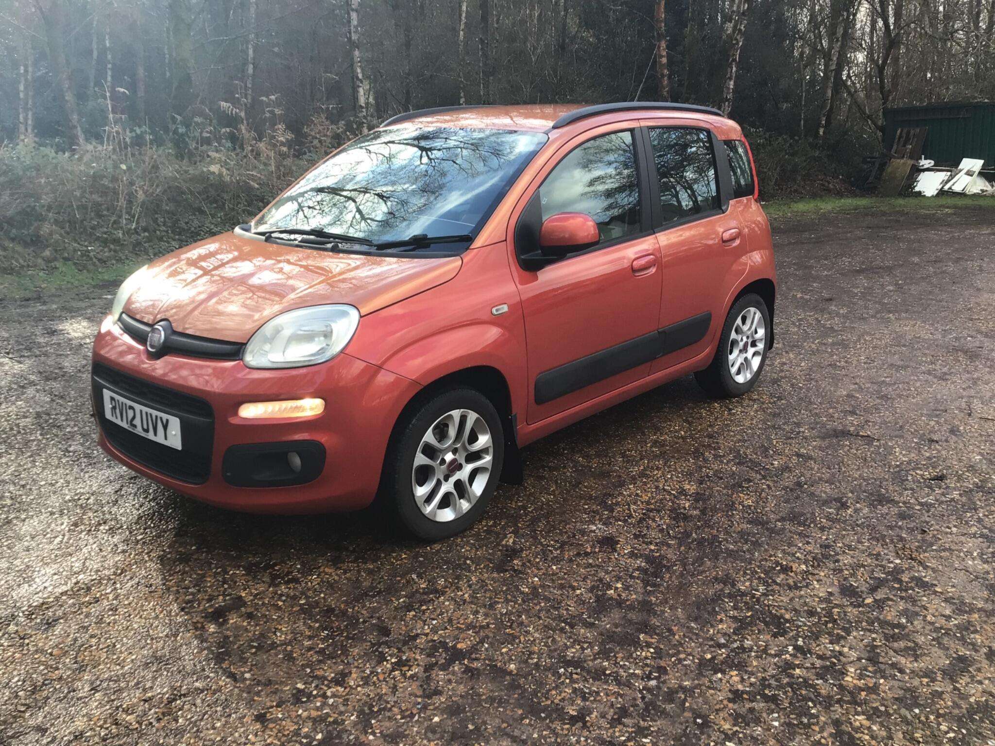 A 2012 FIAT PANDA 0.9 TwinAir Lounge Euro 6 (s/s) 5dr A 2012 FIAT PANDA 0.9 TwinAir Lounge Euro 6 (s/s) 5dr