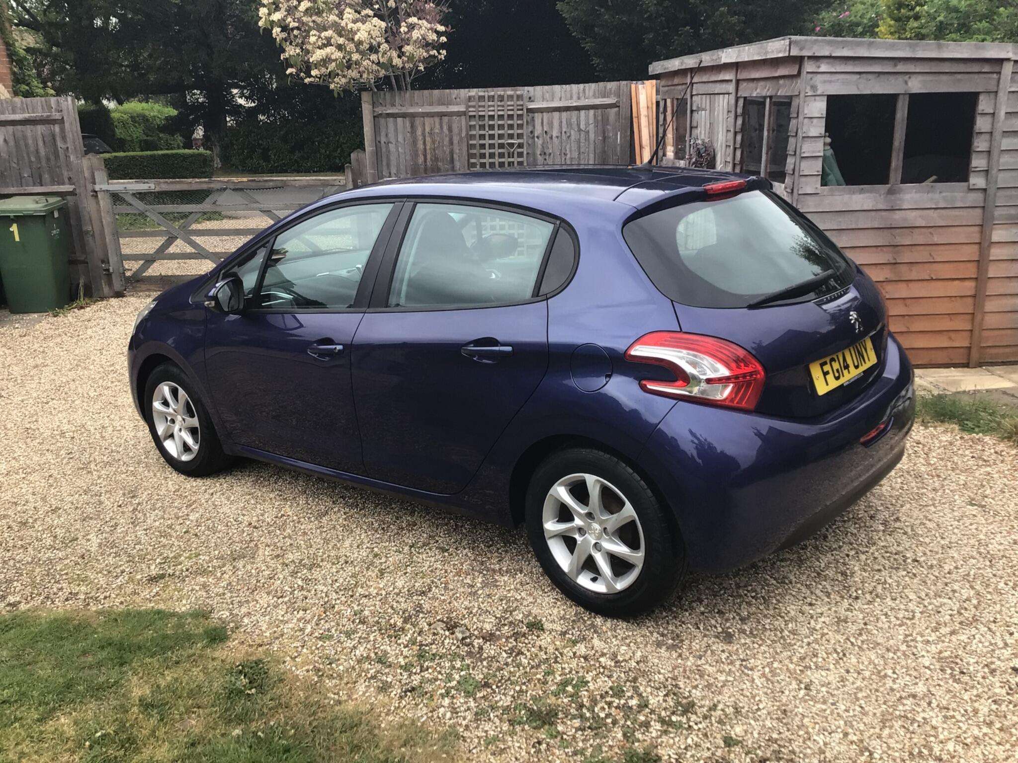 2014 PEUGEOT 208 2014 PEUGEOT 208