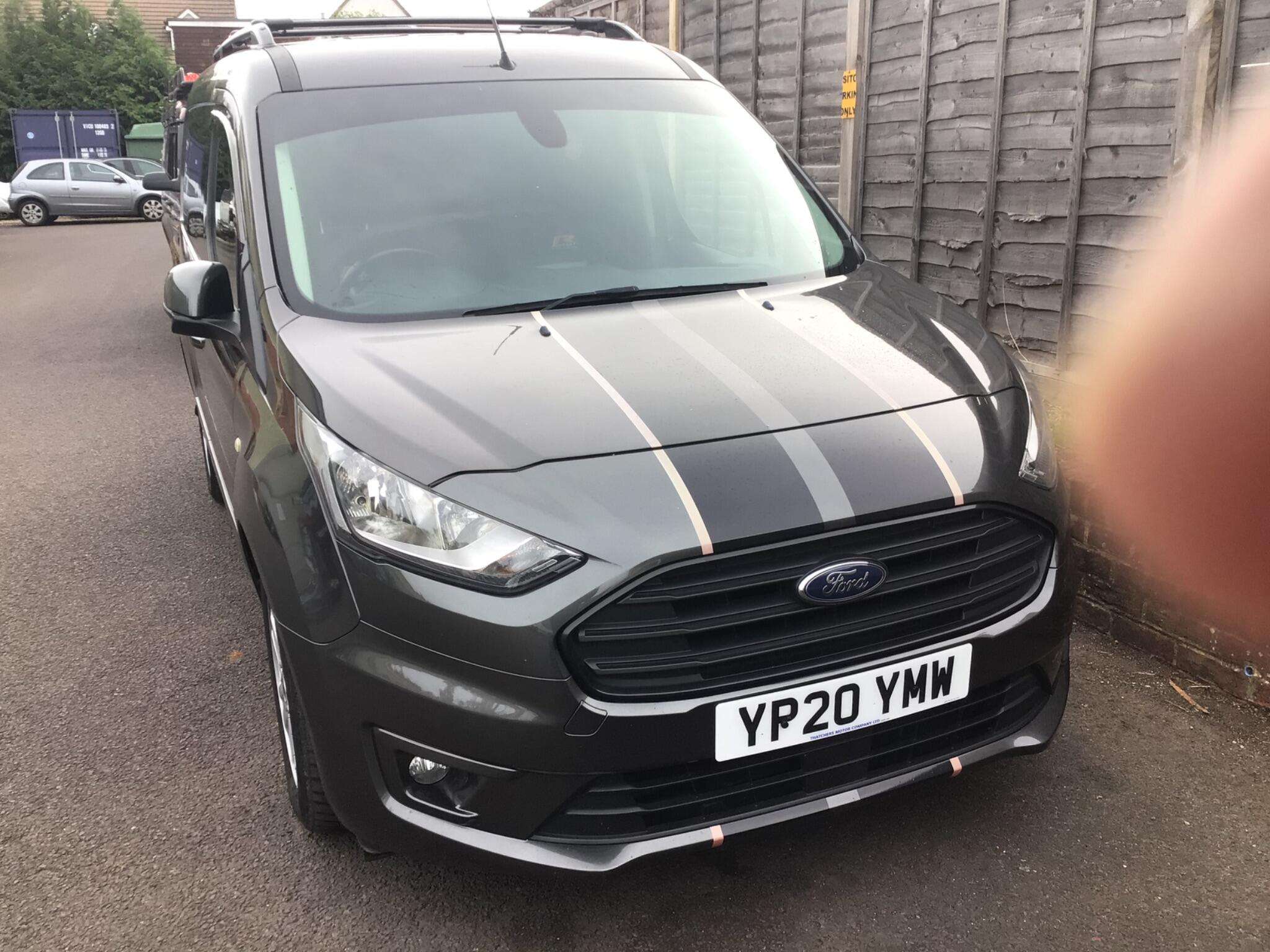 A 2020 FORD TRANSIT CONNECT 1.5 200 EcoBlue Limited L1 Euro 6 (s/s) 5dr A 2020 FORD TRANSIT CONNECT 1.5 200 EcoBlue Limited L1 Euro 6 (s/s) 5dr
