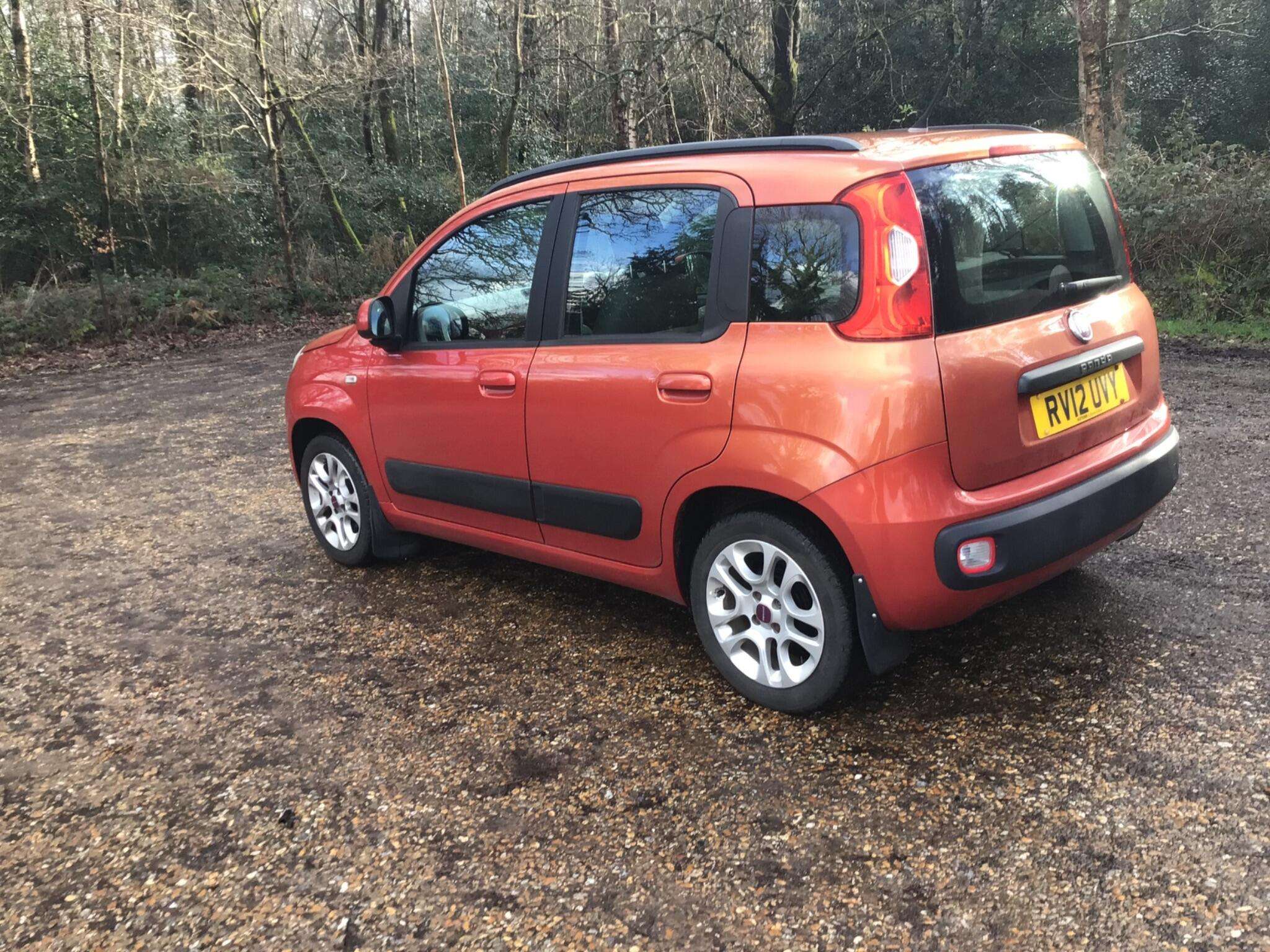 A 2012 FIAT PANDA 0.9 TwinAir Lounge Euro 6 (s/s) 5dr A 2012 FIAT PANDA 0.9 TwinAir Lounge Euro 6 (s/s) 5dr