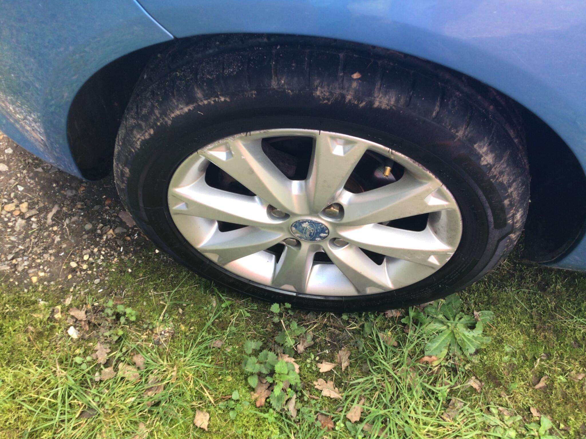 2010 FORD FIESTA 2010 FORD FIESTA