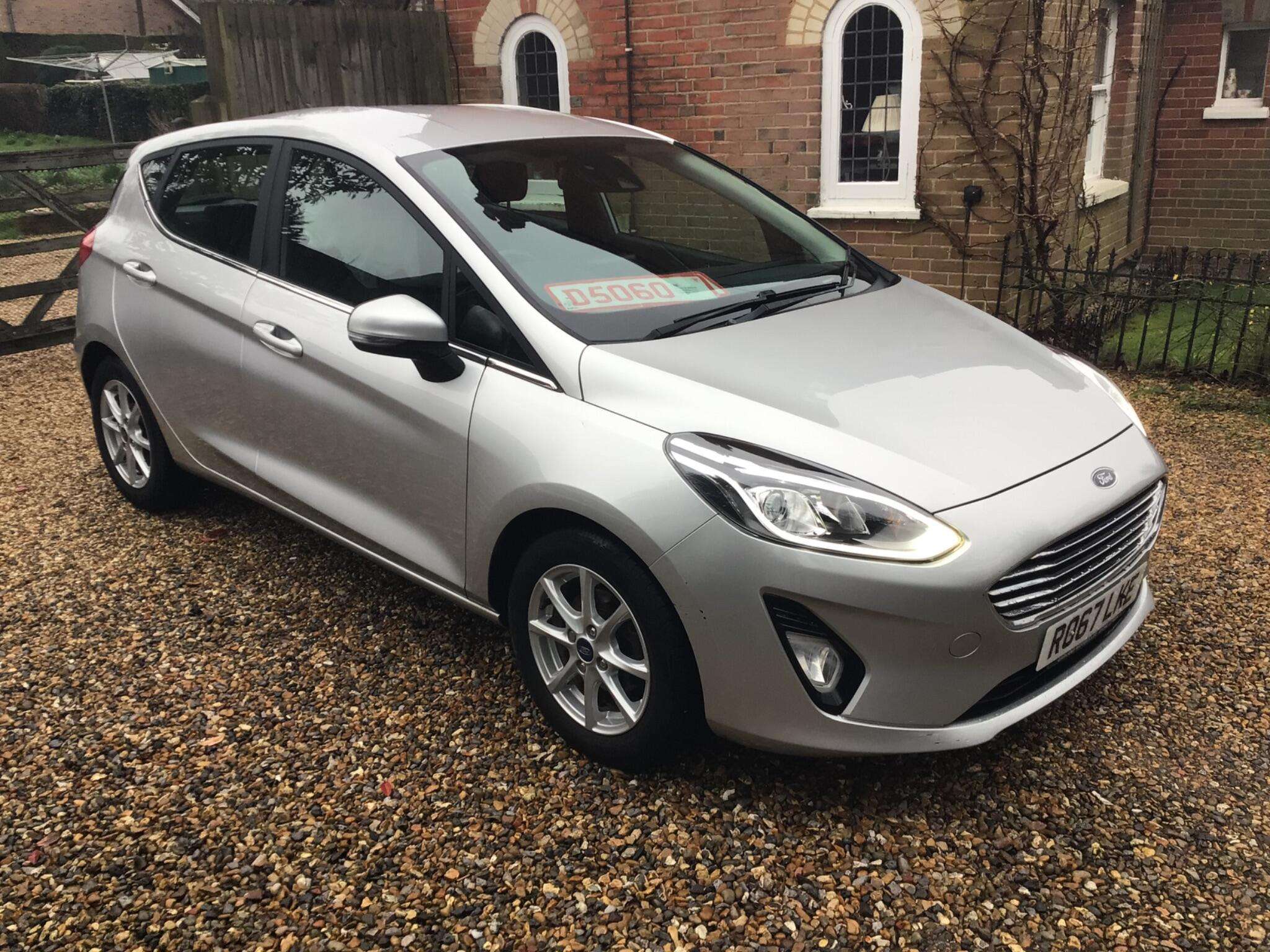 A 2017 FORD FIESTA 1.1 Ti-VCT Zetec Euro 6 (s/s) 5dr A 2017 FORD FIESTA 1.1 Ti-VCT Zetec Euro 6 (s/s) 5dr