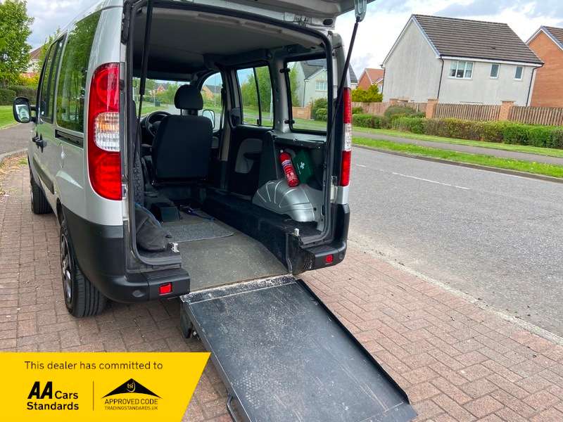 2010 FIAT DOBLO 2010 FIAT DOBLO
