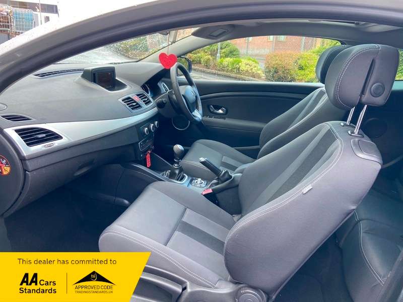 2011 RENAULT MEGANE 2011 RENAULT MEGANE