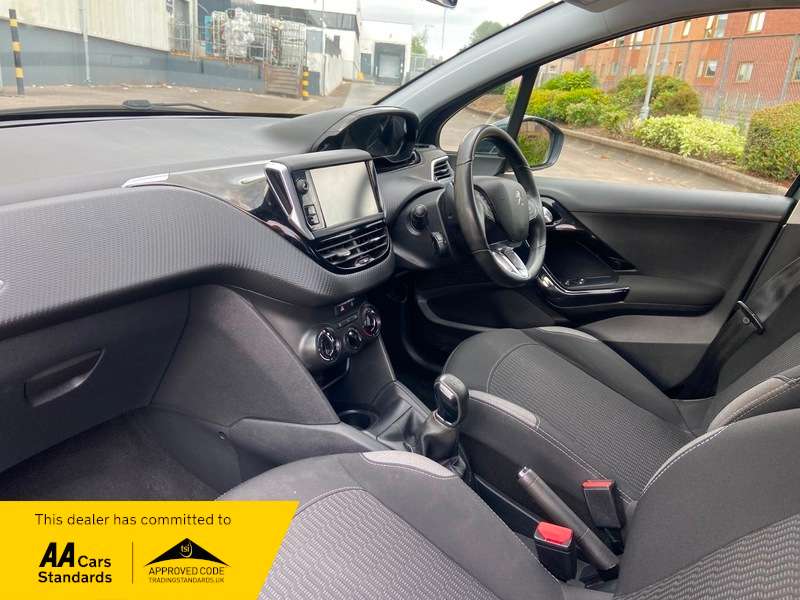 2015 PEUGEOT 208 2015 PEUGEOT 208