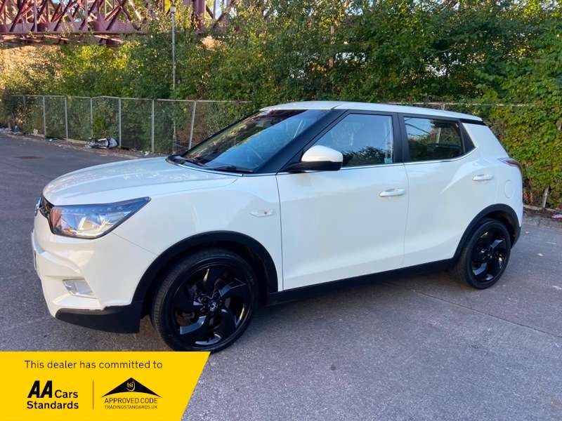 2015 SSANGYONG TIVOLI 2015 SSANGYONG TIVOLI