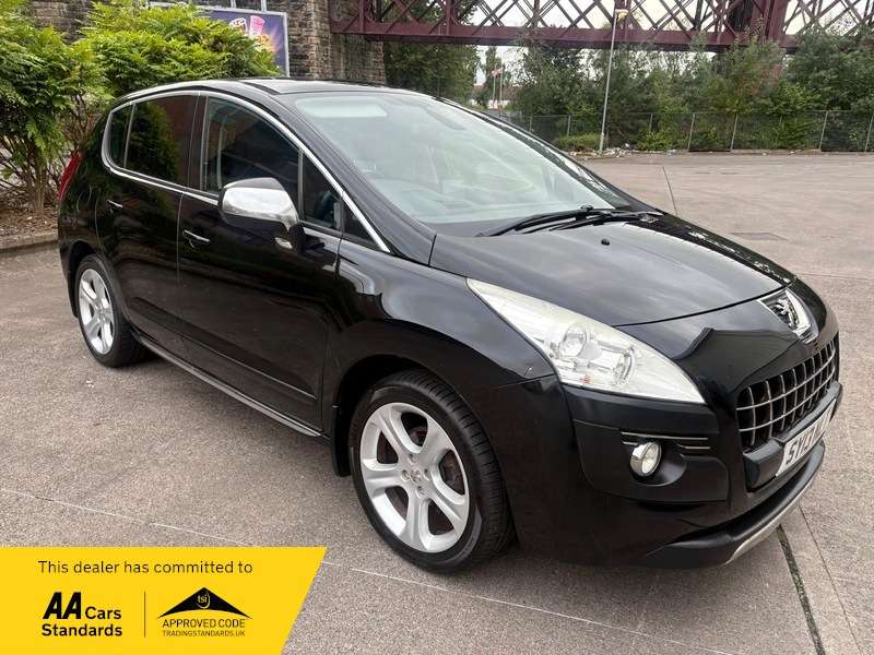 A 2013 PEUGEOT 3008 1.6HDI ALLURE MPV A 2013 PEUGEOT 3008 1.6HDI ALLURE MPV