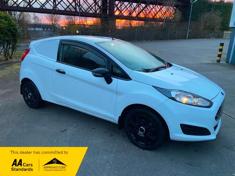 A 2015 FORD FIESTA BASE 1.5 TDCI 75 A 2015 FORD FIESTA BASE 1.5 TDCI 75