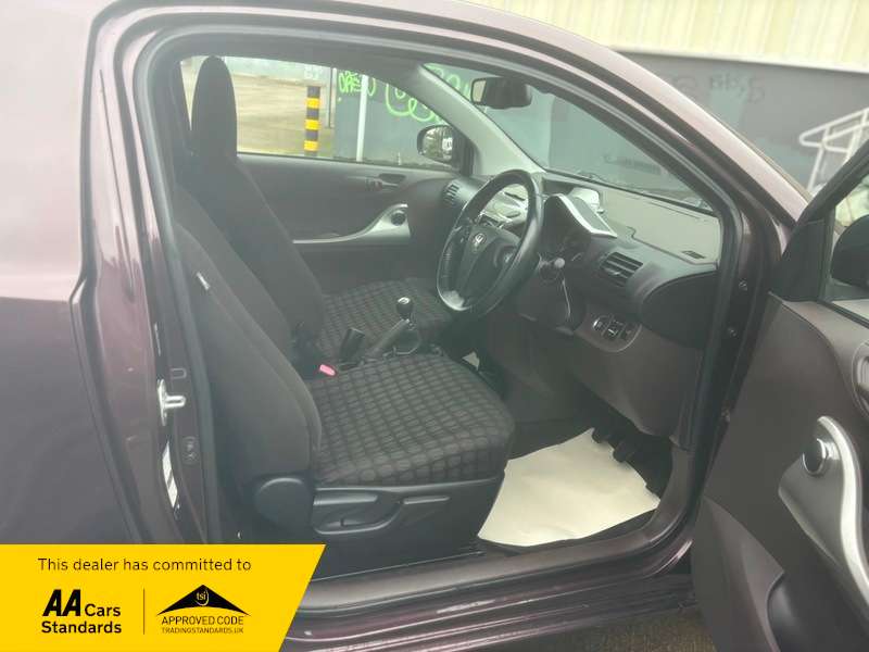 2010 TOYOTA IQ 2010 TOYOTA IQ