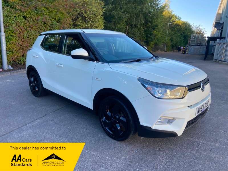 2015 SSANGYONG TIVOLI 2015 SSANGYONG TIVOLI