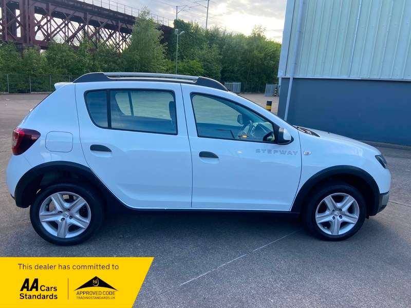 2015 DACIA SANDERO 2015 DACIA SANDERO
