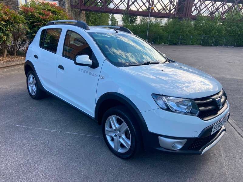 A 2015 DACIA SANDERO STEPWAY AMBIANCE TCE A 2015 DACIA SANDERO STEPWAY AMBIANCE TCE