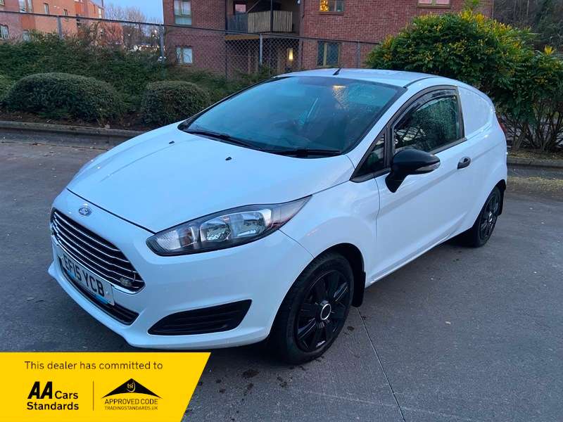 A 2015 FORD FIESTA BASE 1.5 TDCI 75 A 2015 FORD FIESTA BASE 1.5 TDCI 75