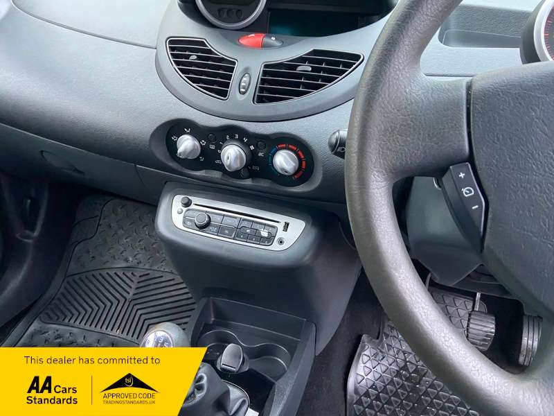 2012 RENAULT TWINGO 2012 RENAULT TWINGO