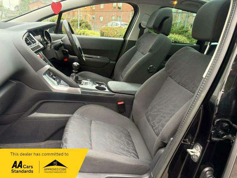 2013 PEUGEOT 3008 2013 PEUGEOT 3008