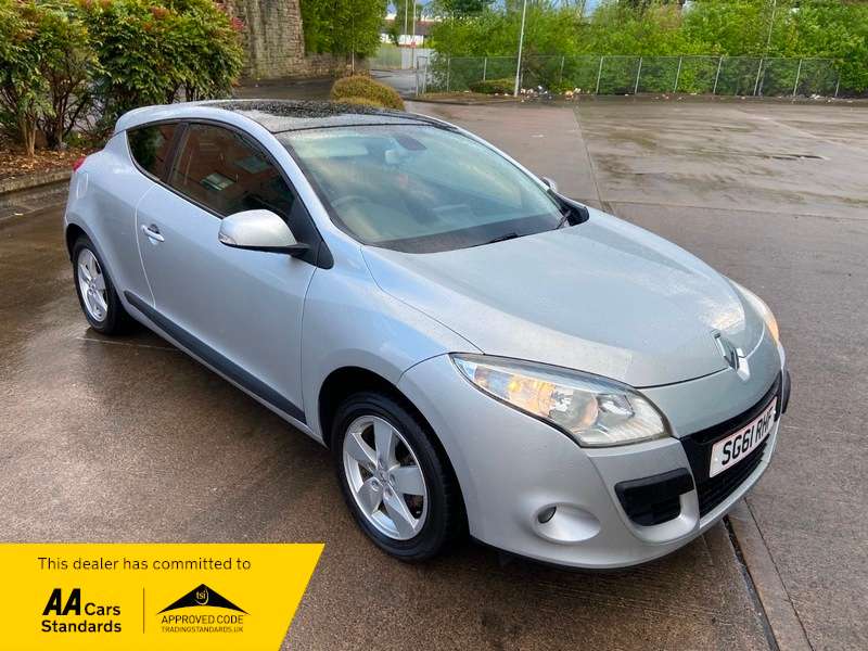 A 2011 RENAULT MEGANE DYNAMIQUE TOMTOM VVT A 2011 RENAULT MEGANE DYNAMIQUE TOMTOM VVT