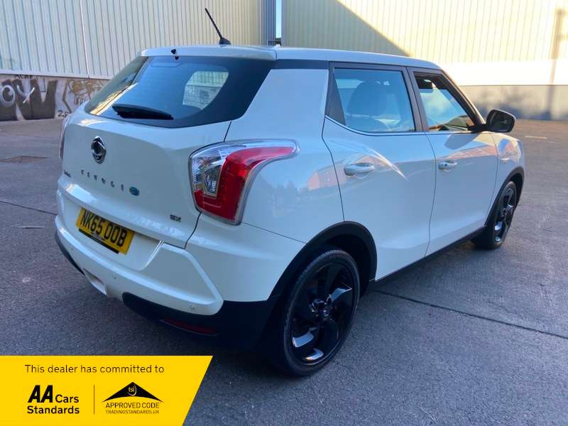 2015 SSANGYONG TIVOLI 2015 SSANGYONG TIVOLI