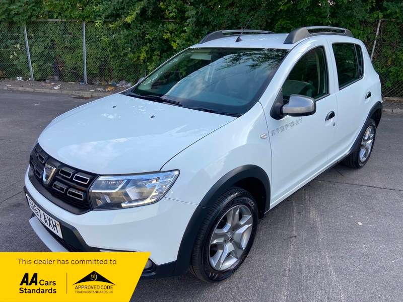 A 2017 DACIA SANDERO STEPWAY AMBIANCE 0.9 TCE 5DR A 2017 DACIA SANDERO STEPWAY AMBIANCE 0.9 TCE 5DR