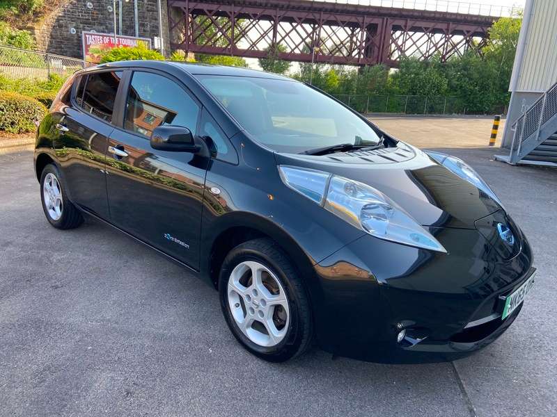 A 2015 NISSAN LEAF ACENTA AUTO A 2015 NISSAN LEAF ACENTA AUTO
