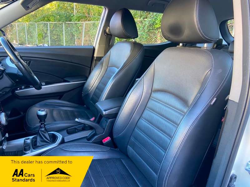 2015 SSANGYONG TIVOLI 2015 SSANGYONG TIVOLI