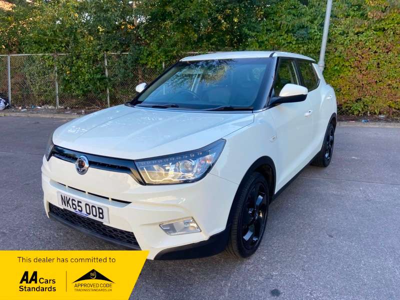 2015 SSANGYONG TIVOLI 2015 SSANGYONG TIVOLI
