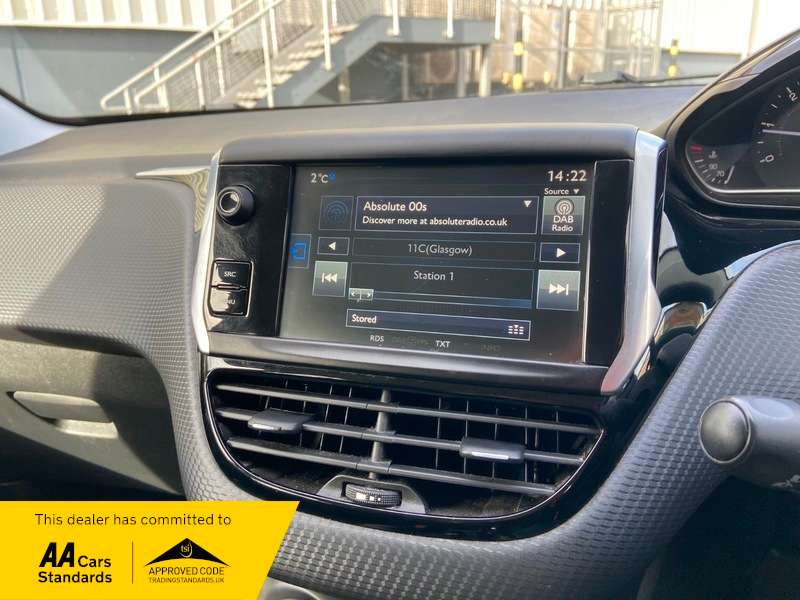 2015 PEUGEOT 208 2015 PEUGEOT 208