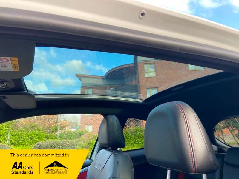 2015 PEUGEOT 208 2015 PEUGEOT 208