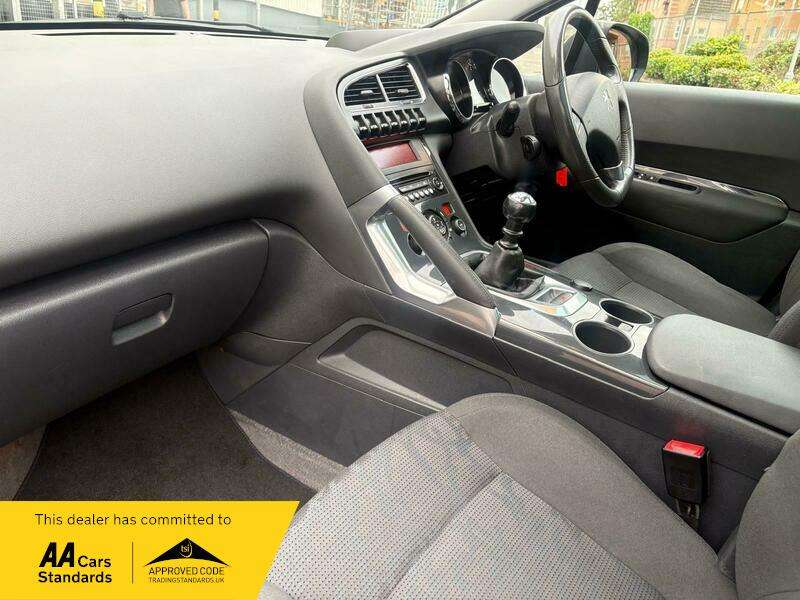 2013 PEUGEOT 3008 2013 PEUGEOT 3008