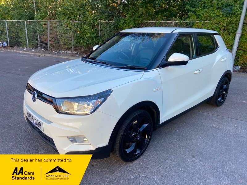 2015 SSANGYONG TIVOLI 2015 SSANGYONG TIVOLI
