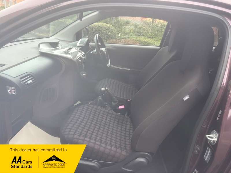 2010 TOYOTA IQ 2010 TOYOTA IQ