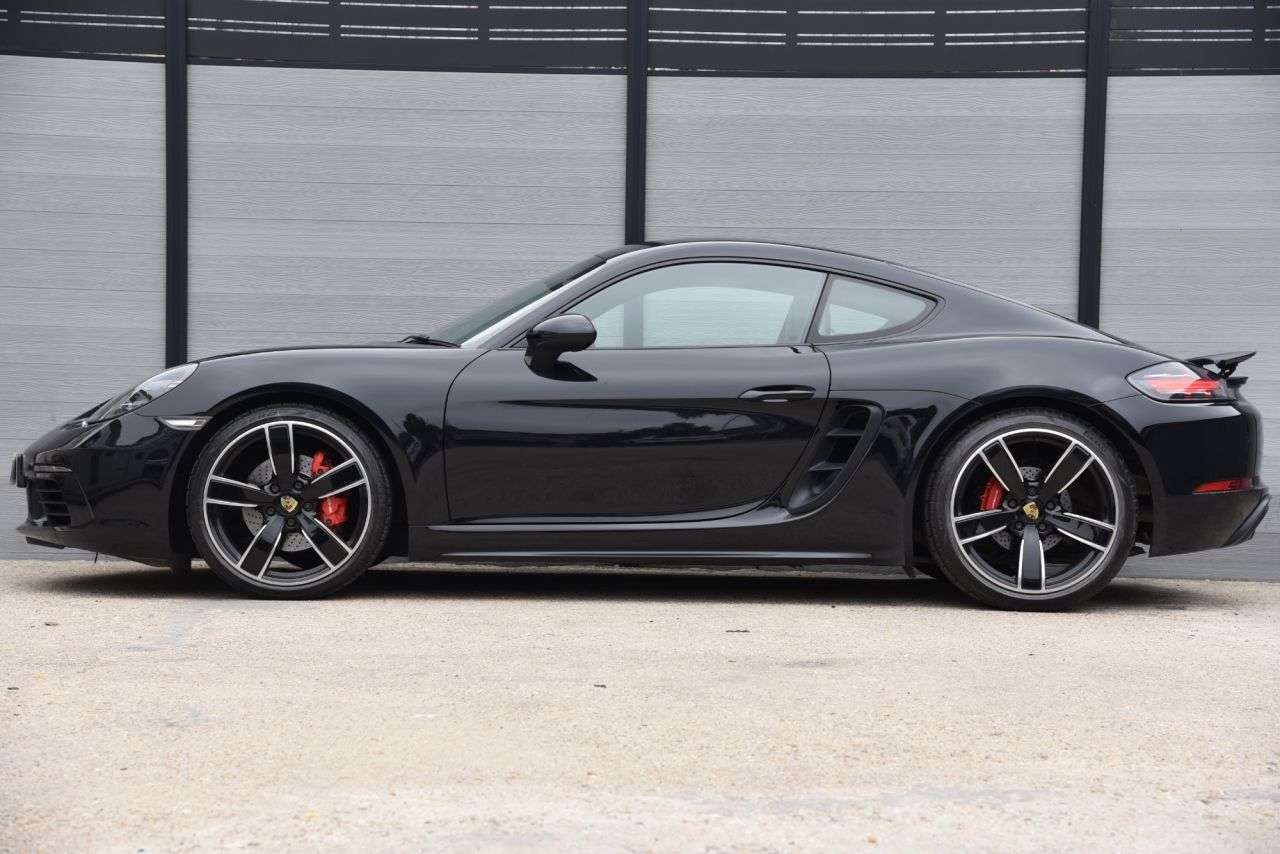 2017 PORSCHE 718 CAYMAN 2017 PORSCHE 718 CAYMAN