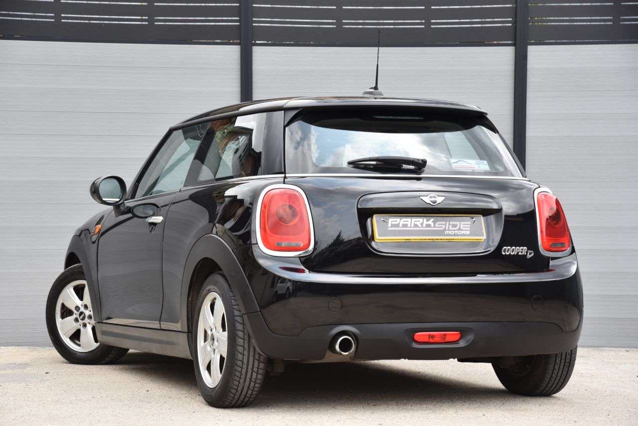 A 2016 MINI HATCH 1.5 Cooper D Hatchback 3dr Diesel Manual Euro 6 (s/s) (116 ps) DAB | BLUETO A 2016 MINI HATCH 1.5 Cooper D Hatchback 3dr Diesel Manual Euro 6 (s/s) (116 ps) DAB | BLUETO