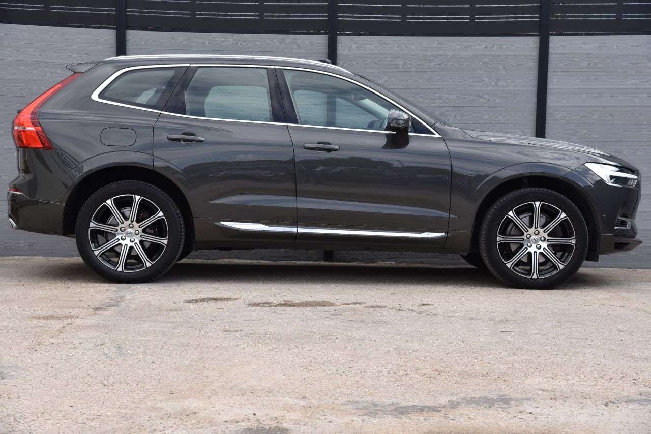 2021 VOLVO XC60 2021 VOLVO XC60