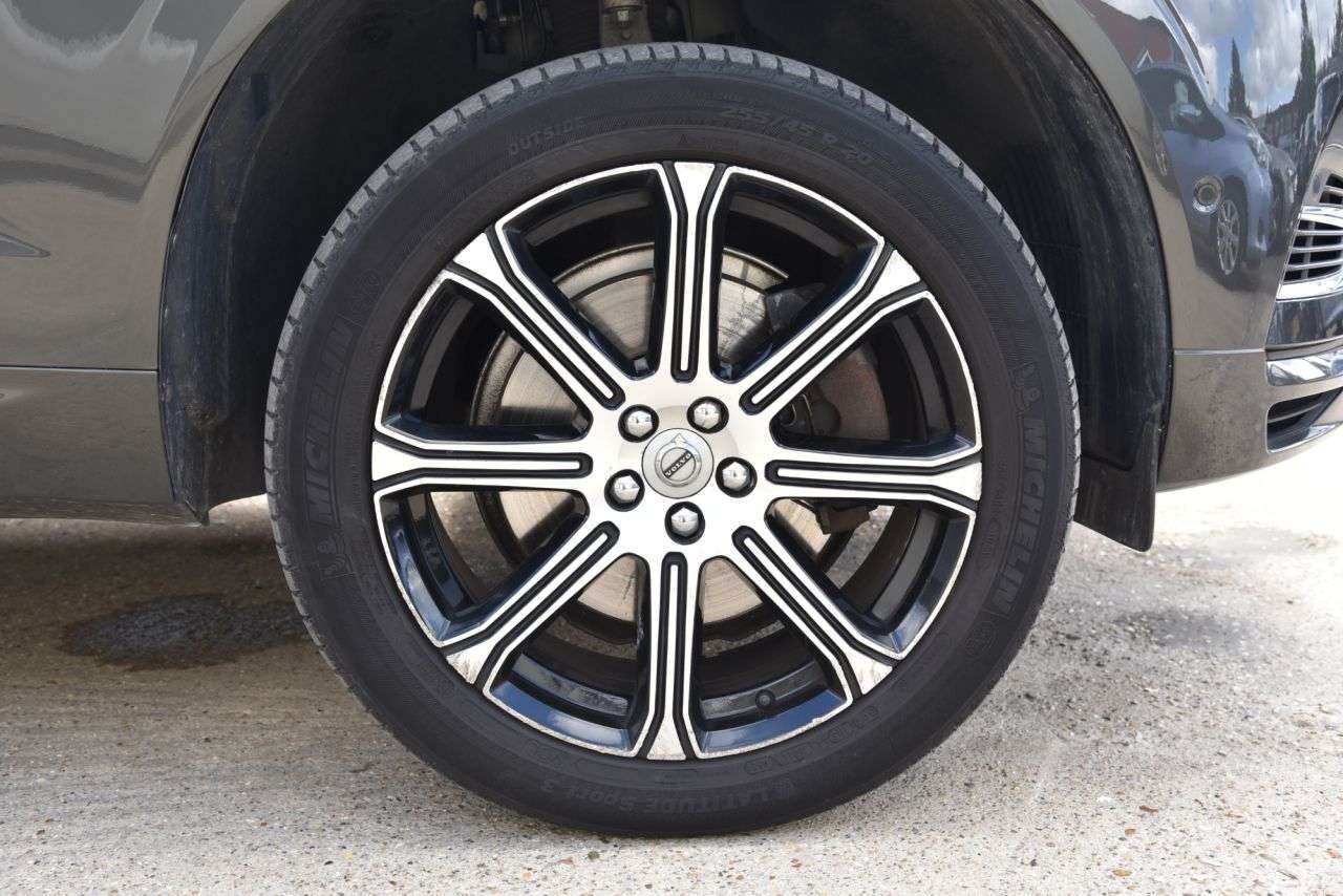 2021 VOLVO XC60 2021 VOLVO XC60