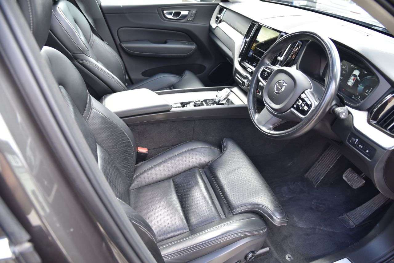 2021 VOLVO XC60 2021 VOLVO XC60