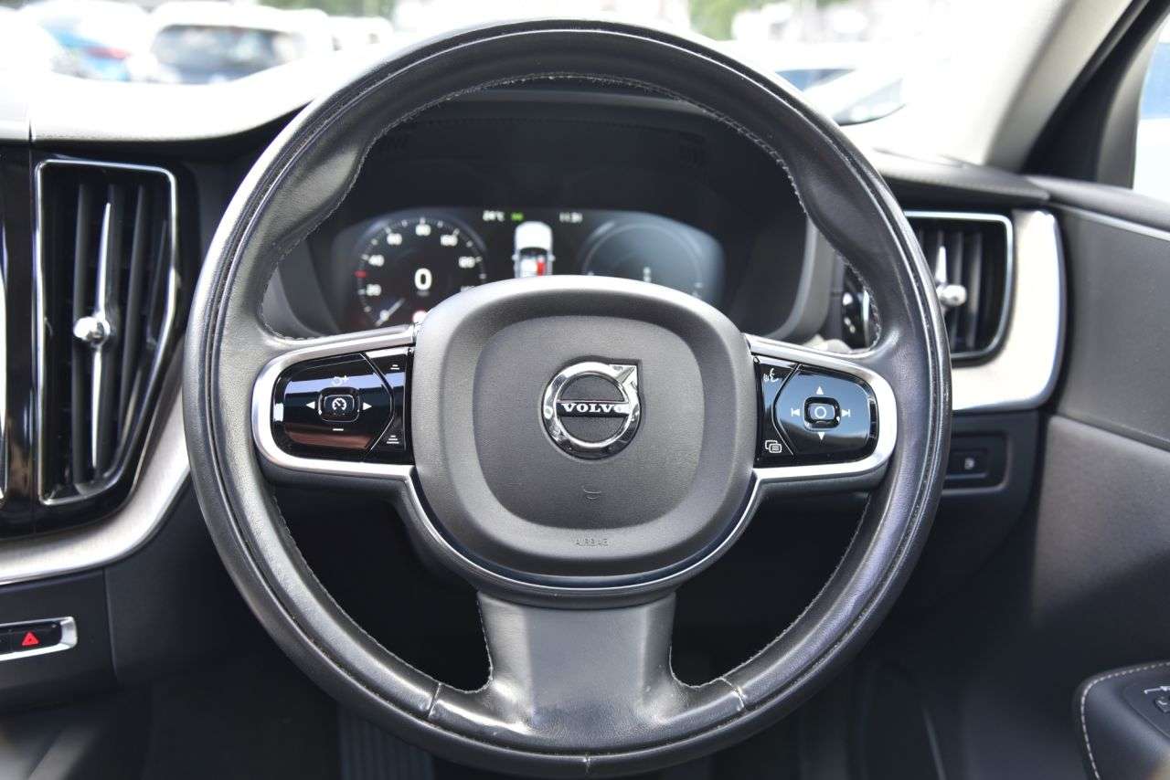 2021 VOLVO XC60 2021 VOLVO XC60