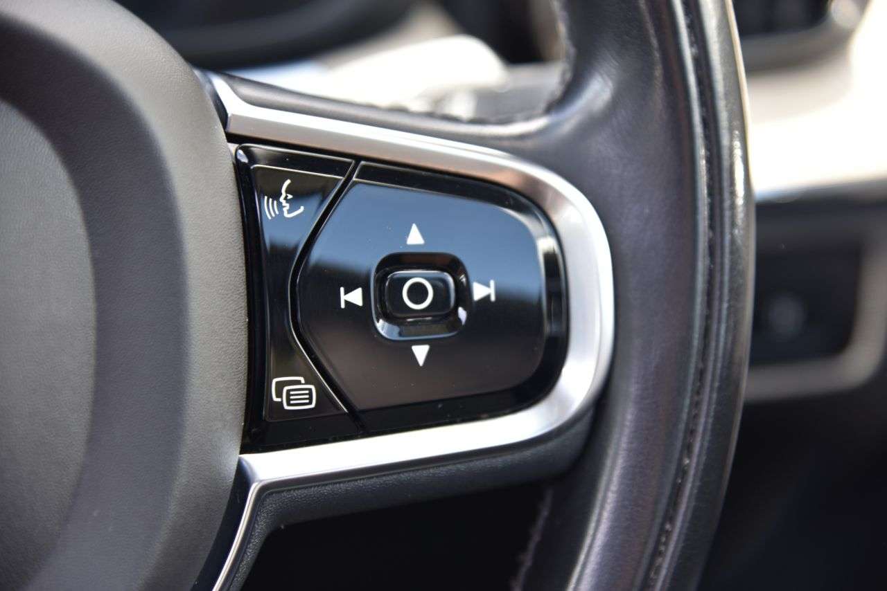 2021 VOLVO XC60 2021 VOLVO XC60